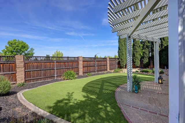 6428 Emerald Dr, Rocklin, CA 95677