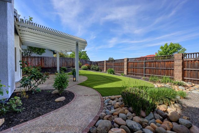 6428 Emerald Dr, Rocklin, CA 95677