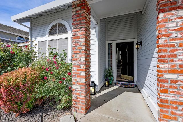 6428 Emerald Dr, Rocklin, CA 95677