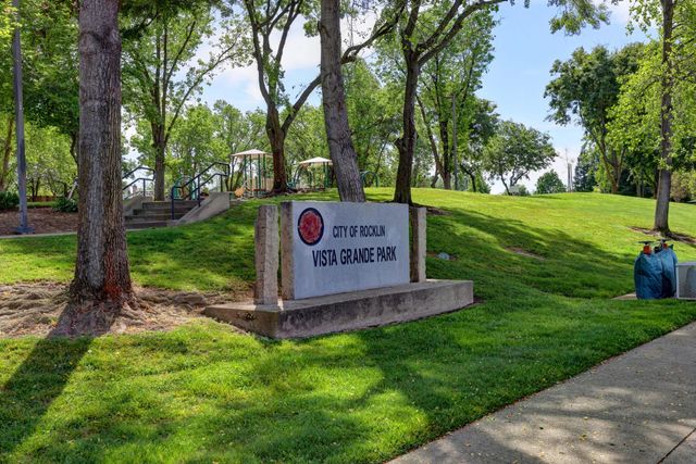 6428 Emerald Dr, Rocklin, CA 95677