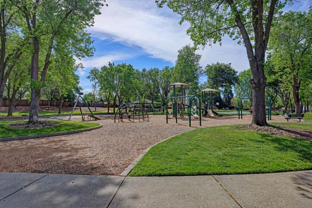 6428 Emerald Dr, Rocklin, CA 95677