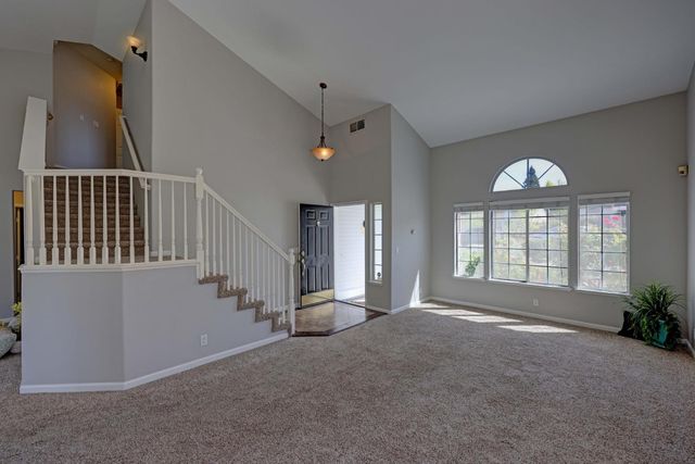 6428 Emerald Dr, Rocklin, CA 95677