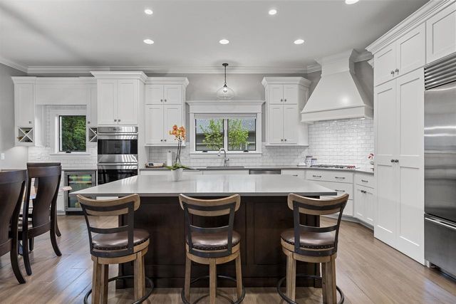 611 MARBLE ROCK CIRCLE, Green Bay, WI 54311