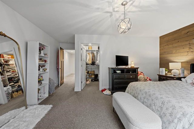 611 MARBLE ROCK CIRCLE, Green Bay, WI 54311