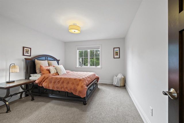611 MARBLE ROCK CIRCLE, Green Bay, WI 54311