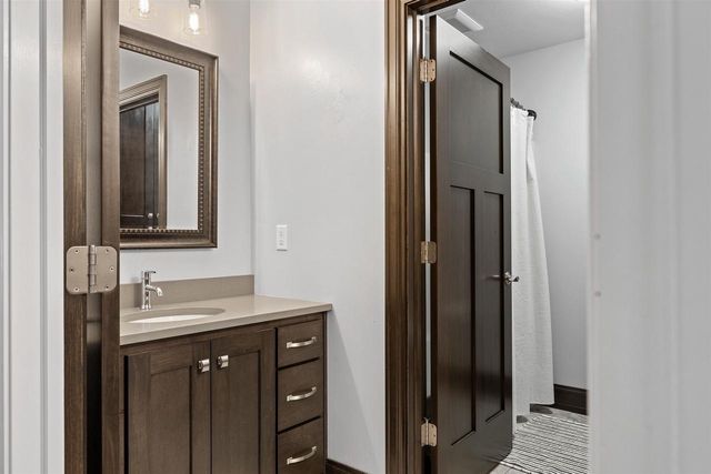 611 MARBLE ROCK CIRCLE, Green Bay, WI 54311