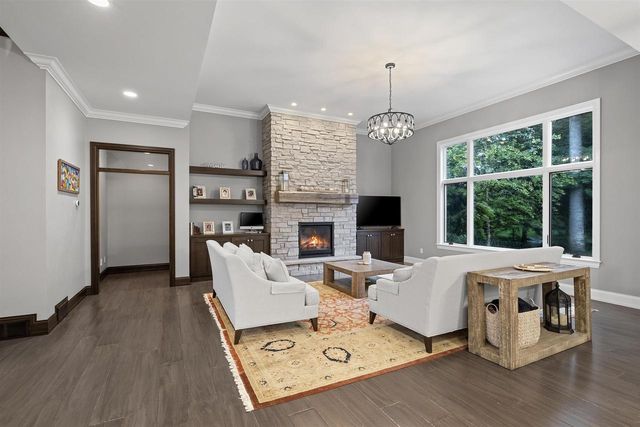 611 MARBLE ROCK CIRCLE, Green Bay, WI 54311
