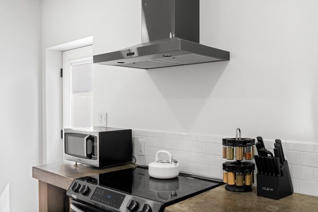 1407 W Sacramento, Marfa, TX 79843