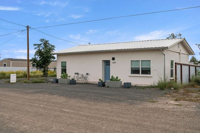 1407 W Sacramento, Marfa, TX 79843