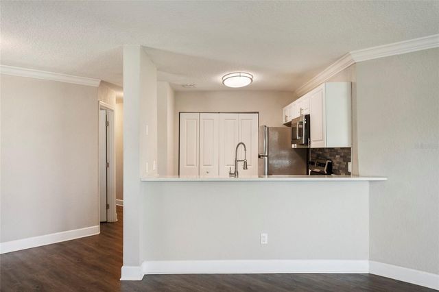 2568 WOODGATE BOULEVARD 107, Orlando, FL 32822