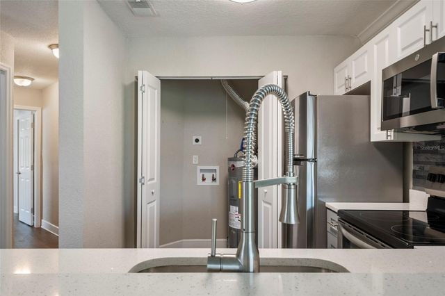 2568 WOODGATE BOULEVARD 107, Orlando, FL 32822