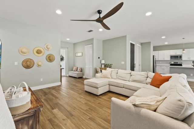 601 SW S Quick Circle, Port St. Lucie, Port St Lucie, FL 34953