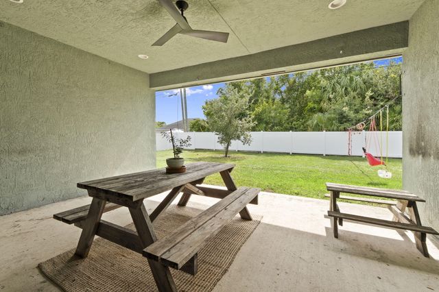 601 SW S Quick Circle, Port St. Lucie, Port St Lucie, FL 34953