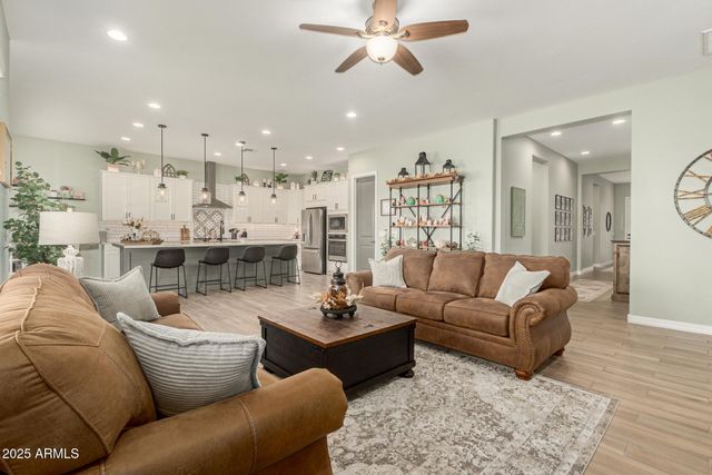 21100 E SWAN Drive, Queen Creek, AZ 85142