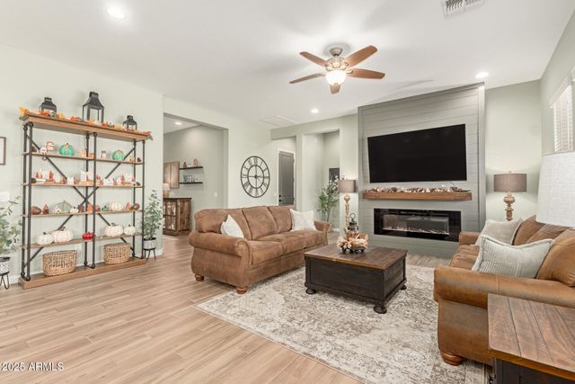 21100 E SWAN Drive, Queen Creek, AZ 85142