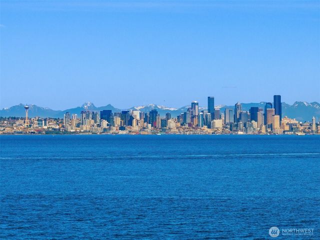 4290 Rockaway Beach Road NE, Bainbridge Island, WA 98110