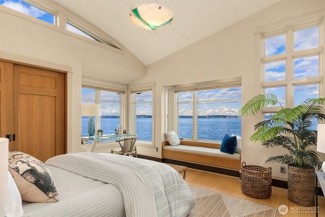 4290 Rockaway Beach Road NE, Bainbridge Island, WA 98110