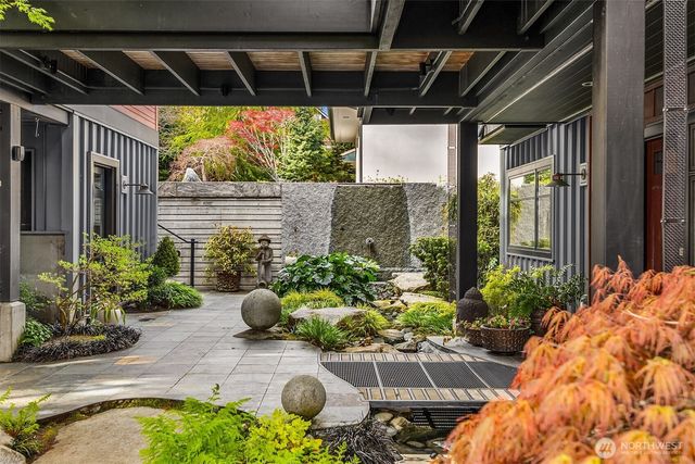 4290 Rockaway Beach Road NE, Bainbridge Island, WA 98110