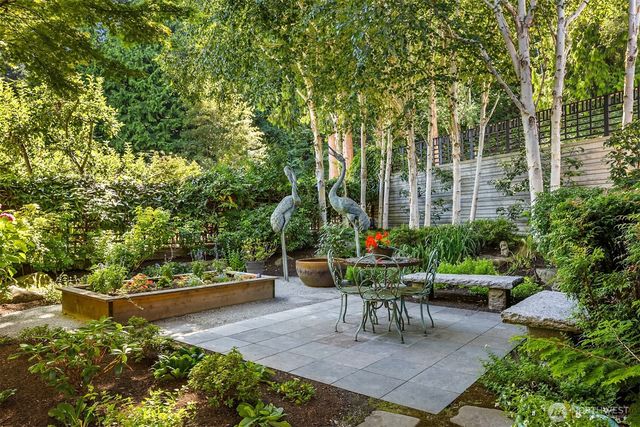 4290 Rockaway Beach Road NE, Bainbridge Island, WA 98110