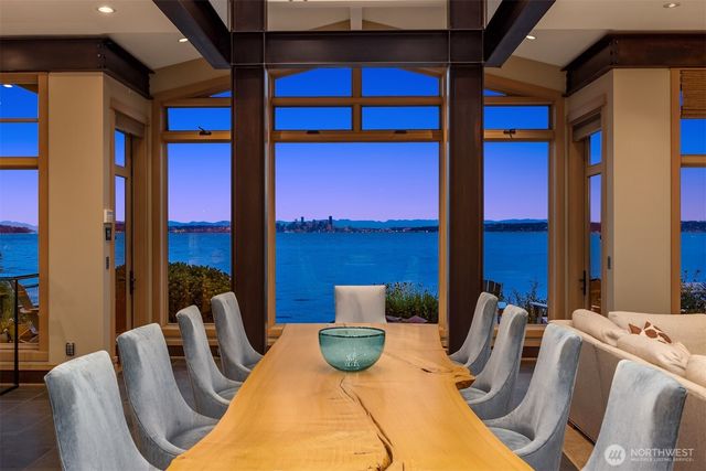 4290 Rockaway Beach Road NE, Bainbridge Island, WA 98110