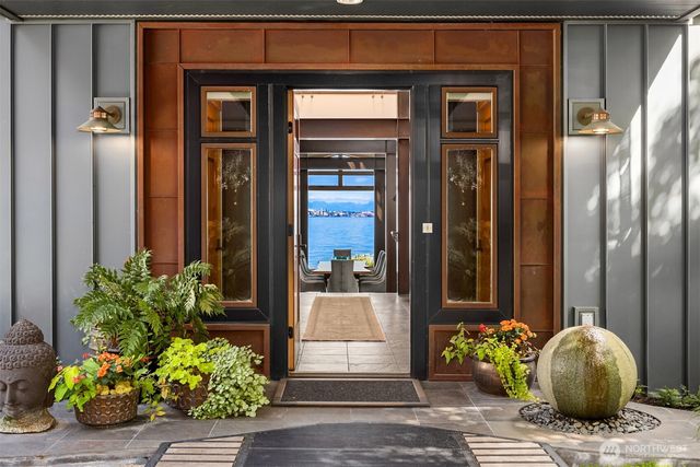 4290 Rockaway Beach Road NE, Bainbridge Island, WA 98110