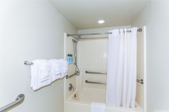 2045 Kalakaua Avenue 509, Honolulu, HI 96815