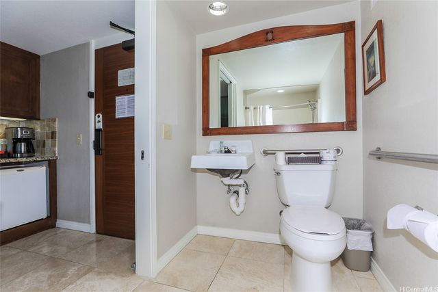 2045 Kalakaua Avenue 509, Honolulu, HI 96815