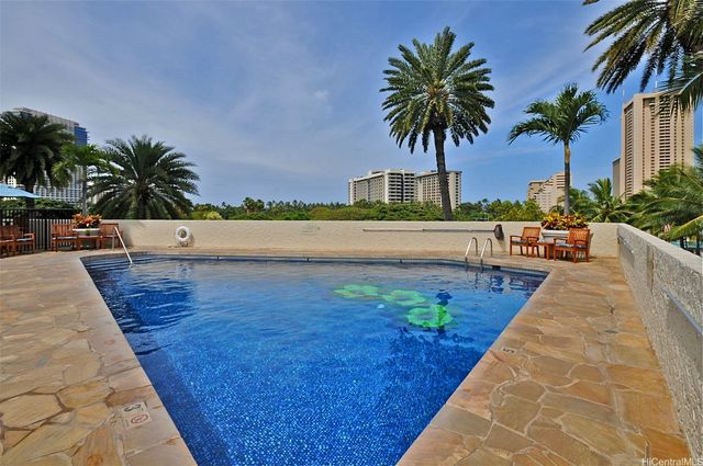 2045 Kalakaua Avenue 509, Honolulu, HI 96815