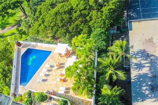 2045 Kalakaua Avenue 509, Honolulu, HI 96815