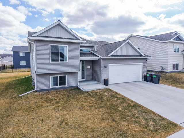 6138 Sandstone Street NW, Rochester, MN 55901