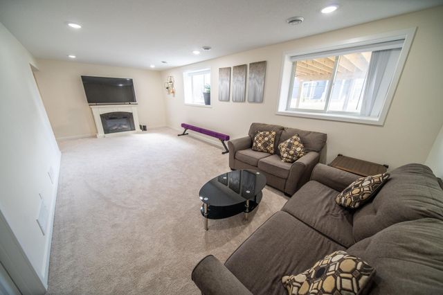 6138 Sandstone Street NW, Rochester, MN 55901