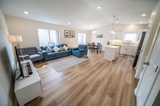 6138 Sandstone Street NW, Rochester, MN 55901