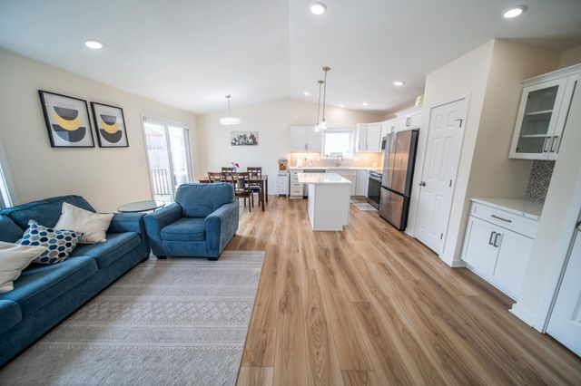 6138 Sandstone Street NW, Rochester, MN 55901