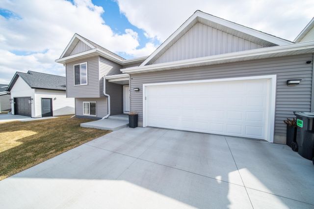 6138 Sandstone Street NW, Rochester, MN 55901