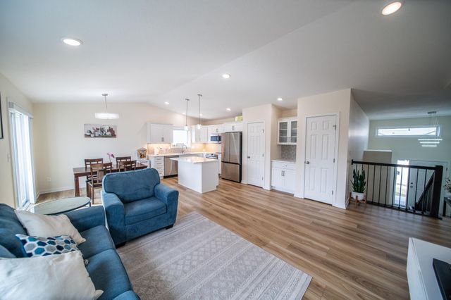 6138 Sandstone Street NW, Rochester, MN 55901