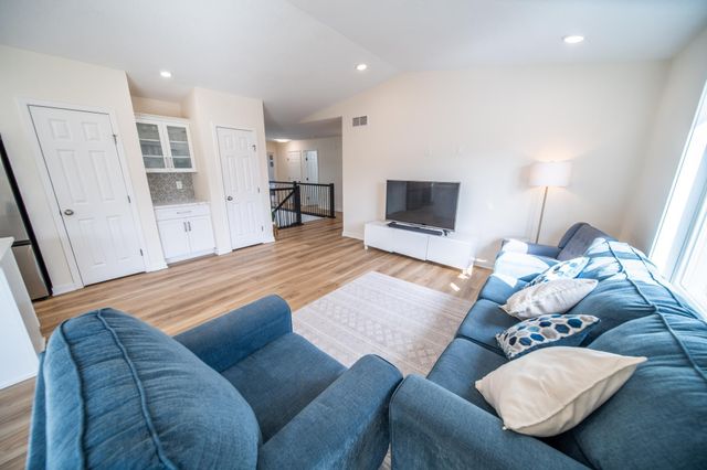 6138 Sandstone Street NW, Rochester, MN 55901