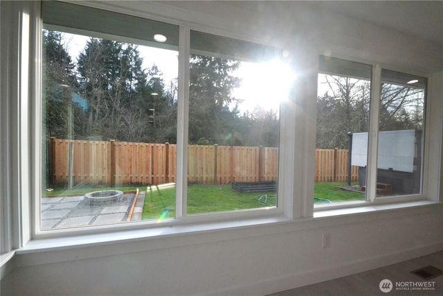 1410 Beech Avenue, Steilacoom, WA 98388