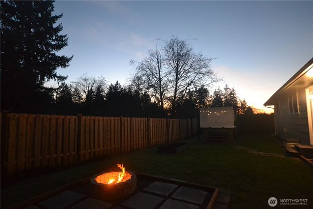 1410 Beech Avenue, Steilacoom, WA 98388