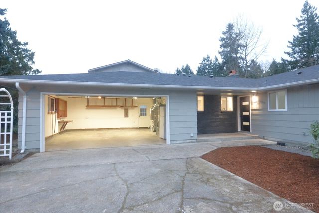 1410 Beech Avenue, Steilacoom, WA 98388