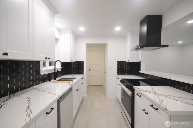 1410 Beech Avenue, Steilacoom, WA 98388