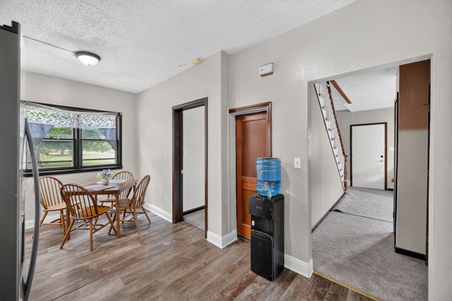 204 S 8th Avenue, Winterset, IA 50273