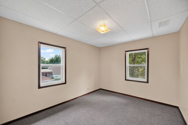 204 S 8th Avenue, Winterset, IA 50273