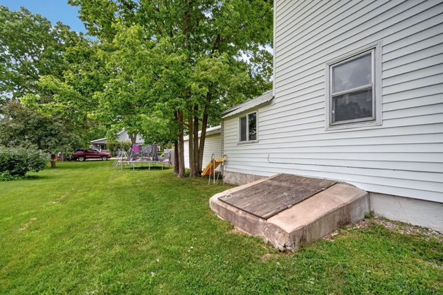 204 S 8th Avenue, Winterset, IA 50273