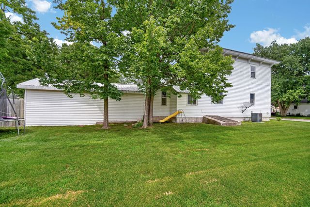 204 S 8th Avenue, Winterset, IA 50273