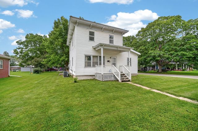 204 S 8th Avenue, Winterset, IA 50273