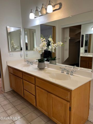 4354 Sungate Drive, Palmdale, CA 93551
