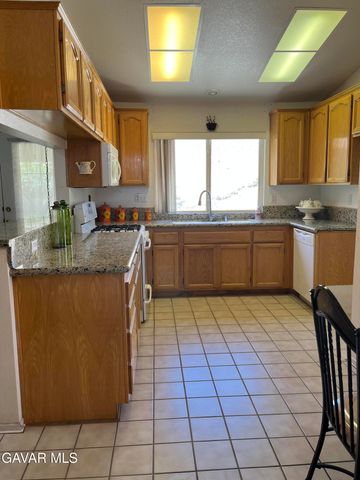 4354 Sungate Drive, Palmdale, CA 93551