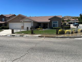 4354 Sungate Drive, Palmdale, CA 93551