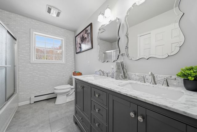 322 Meadow Fox Lane, Chester, NH 03036