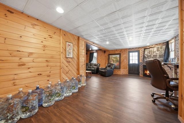 322 Meadow Fox Lane, Chester, NH 03036